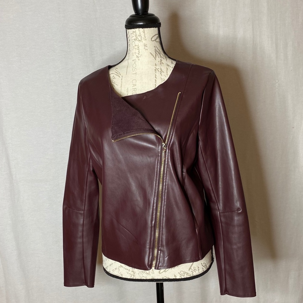 BURGUNDY FAUX LEATHER ZIP FRONT JACKET